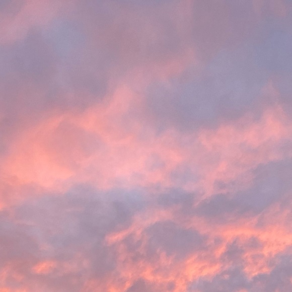 Meet your Posher, Emily's iphone - Picture 1 of 1